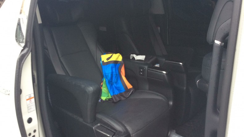 内装後方シート