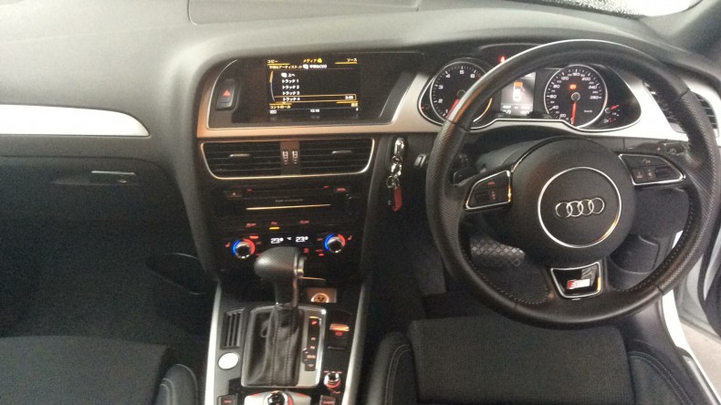 内装インパネ全体