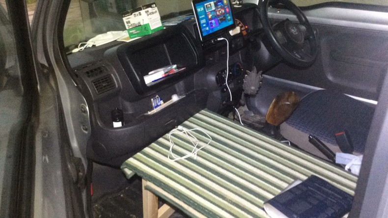 内装後方シート