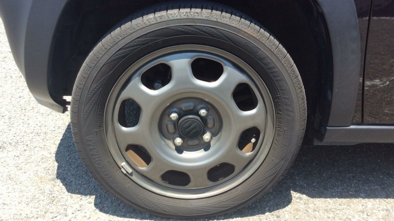 タイヤホイール前