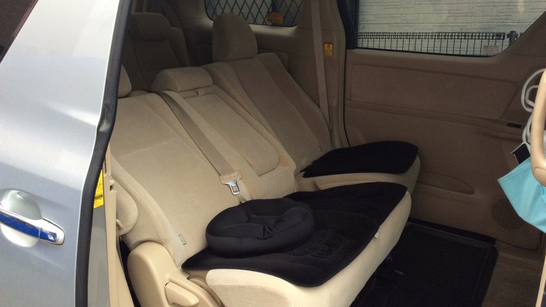 内装後方シート