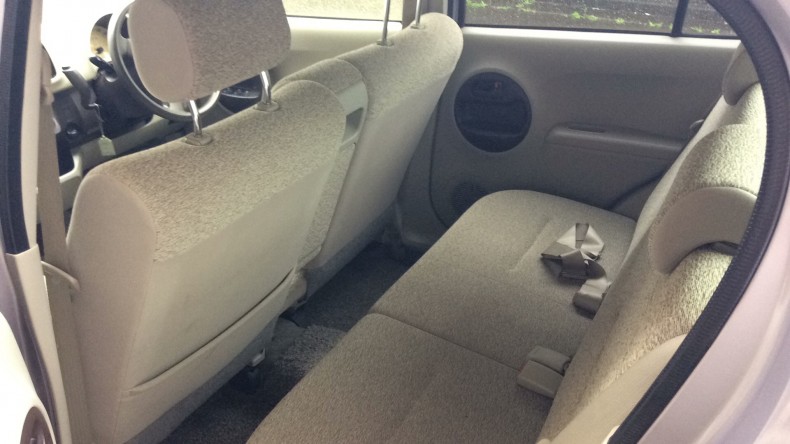 内装後方シート