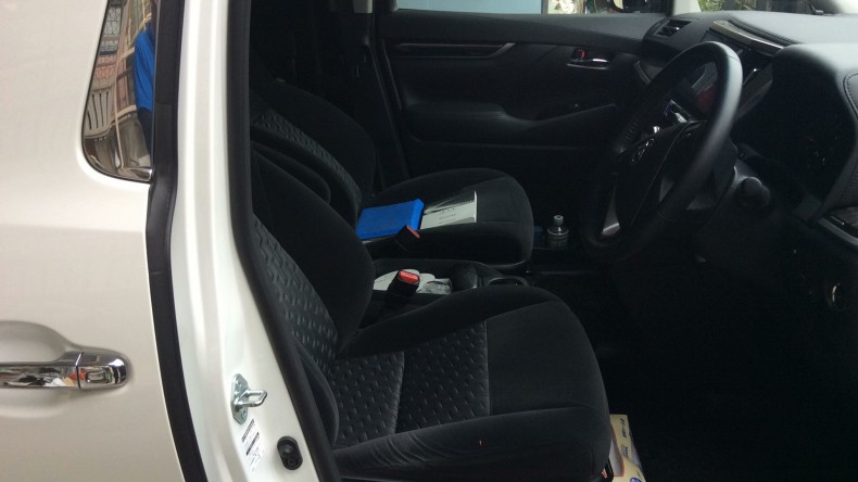 内装前方シート