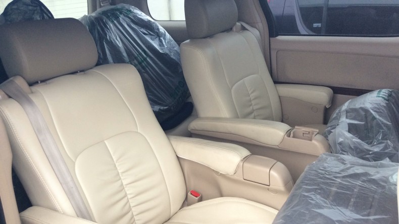 内装後方シート