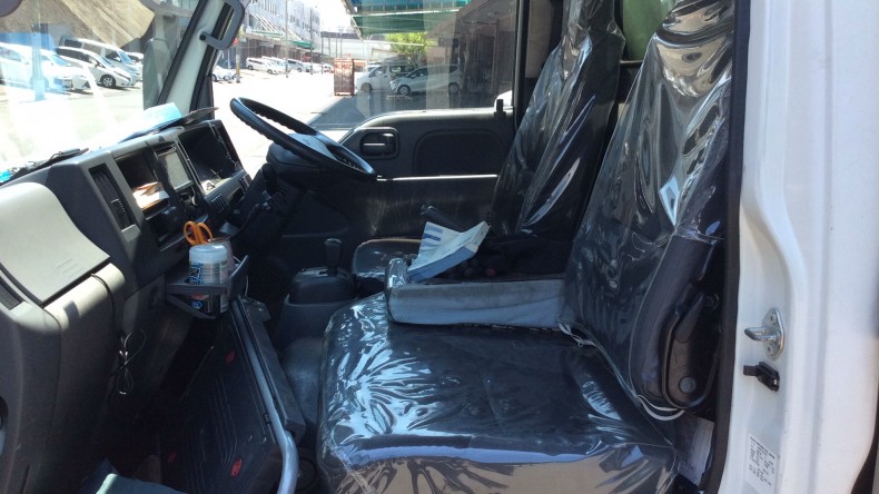 内装後方シート