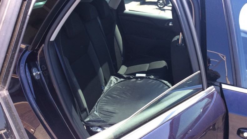 内装後方シート