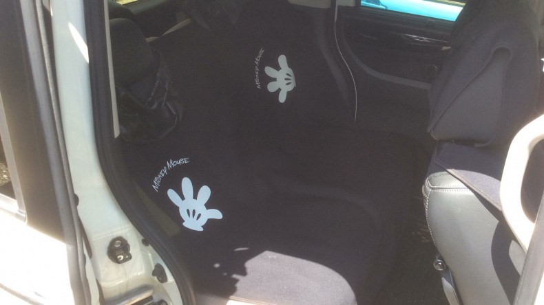 内装後方シート