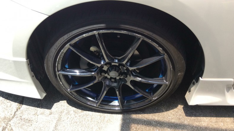 タイヤホイール前