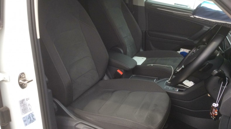 内装前方シート