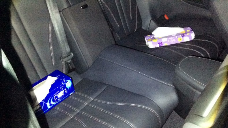 内装後方シート