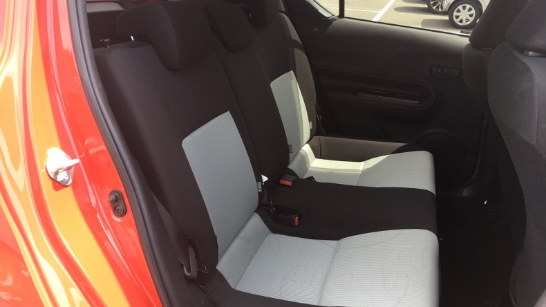 内装後方シート