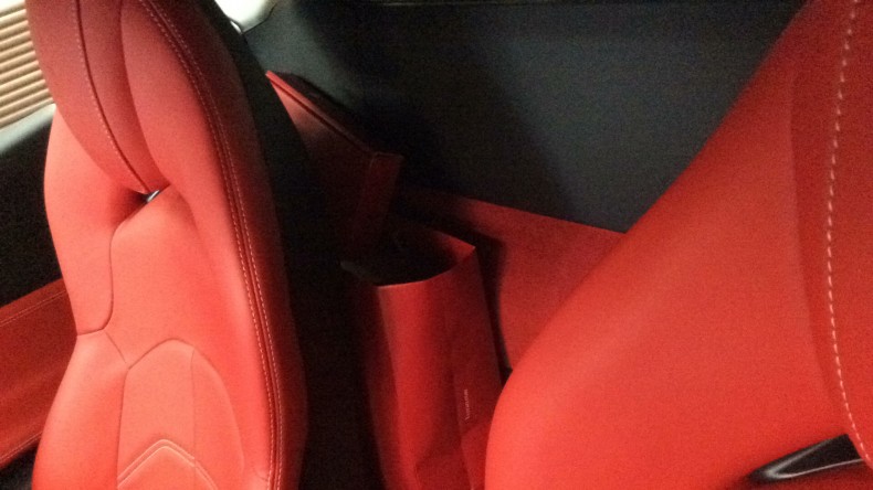 内装後方シート