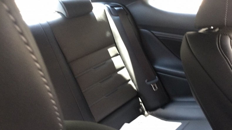 内装後方シート