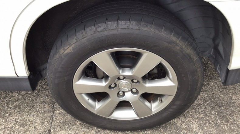 タイヤホイール前