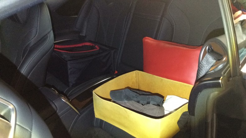 内装後方シート