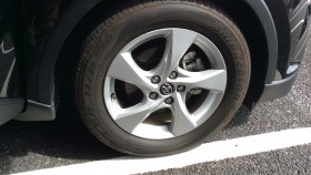 タイヤホイール前