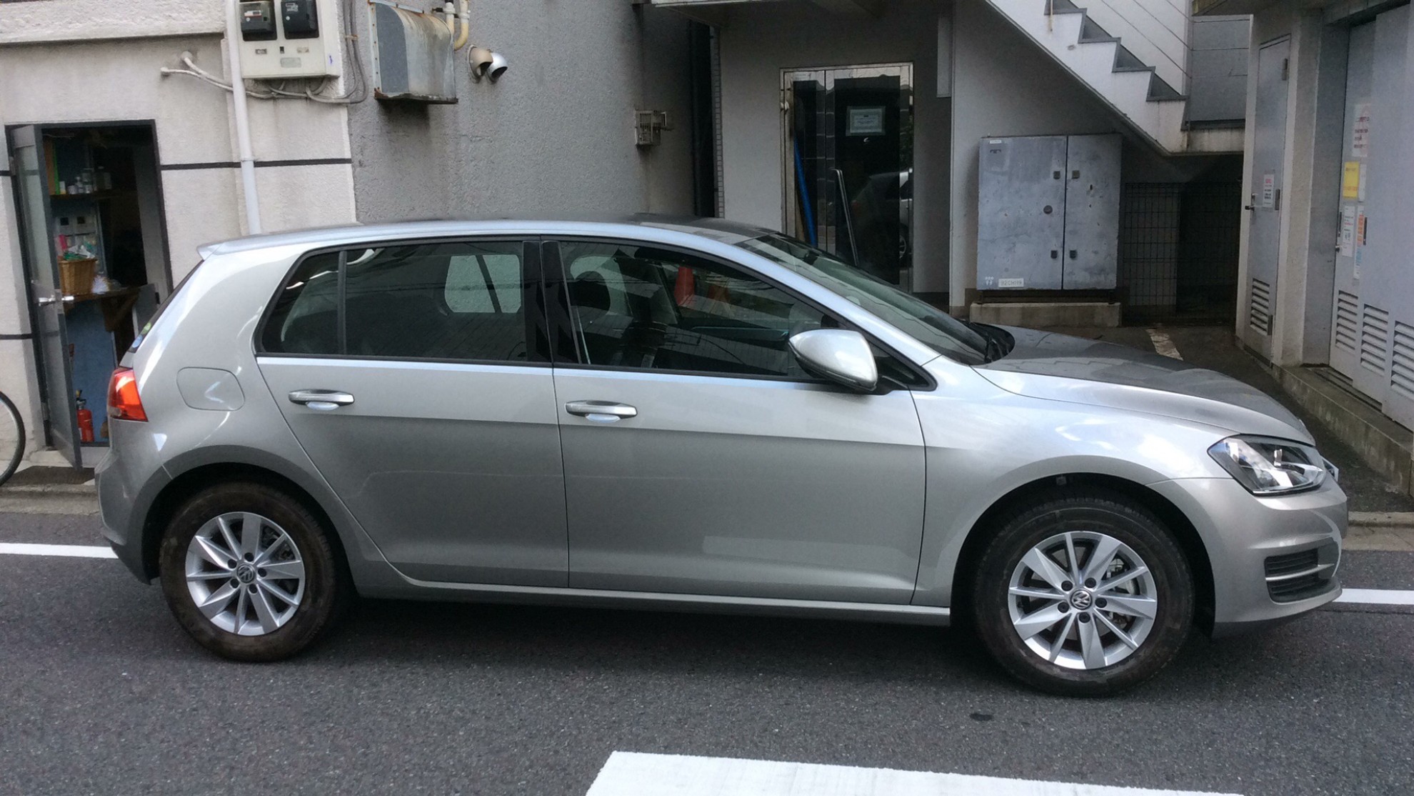 外装右
