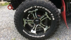 タイヤホイール前