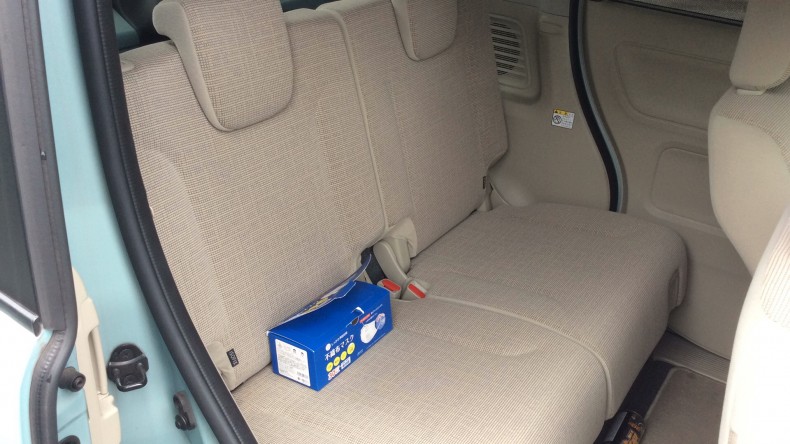 内装後方シート