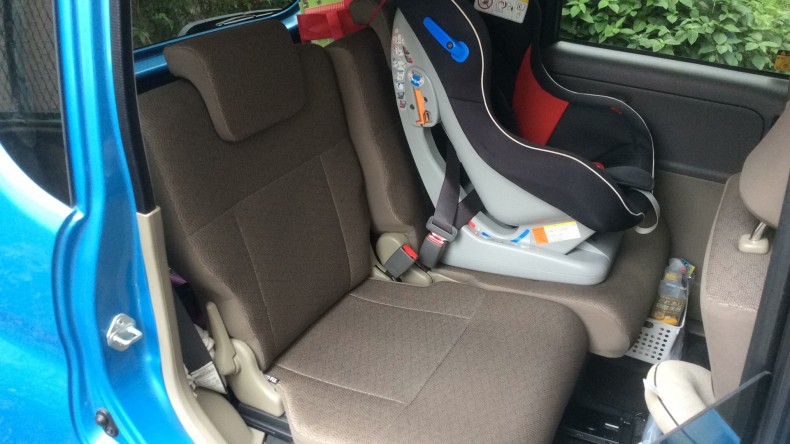 内装後方シート