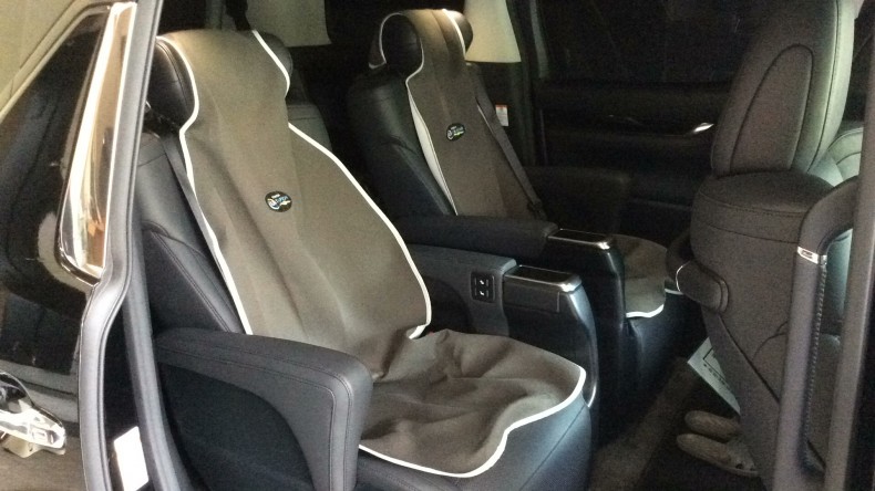 内装後方シート