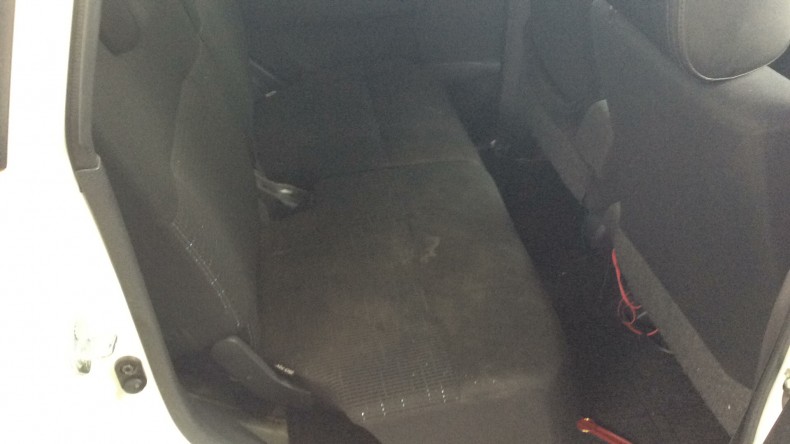 内装後方シート