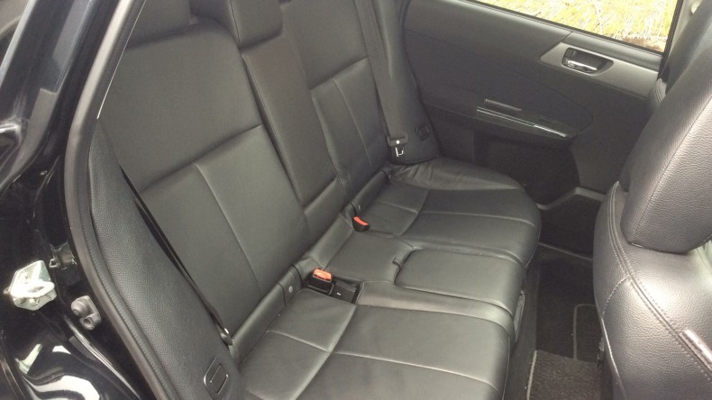 内装後方シート