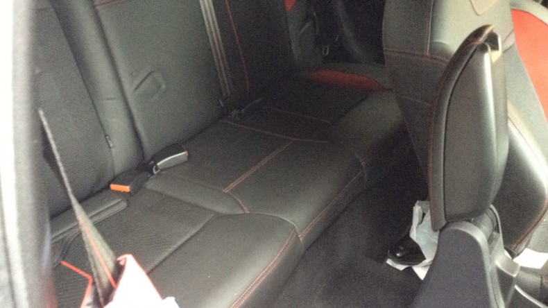 内装後方シート