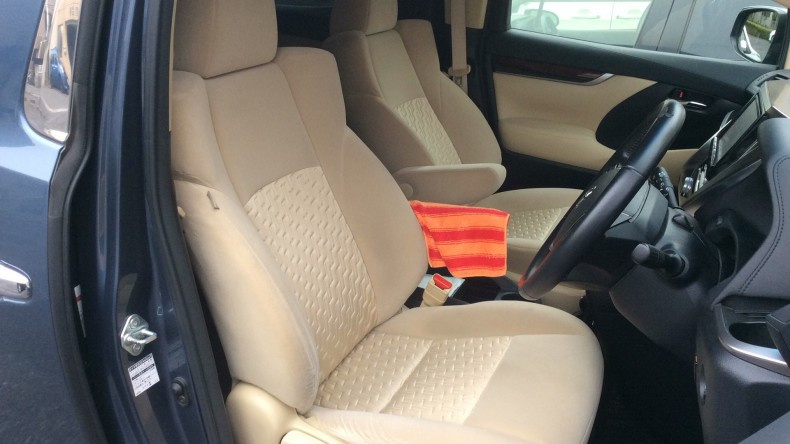 内装前方シート