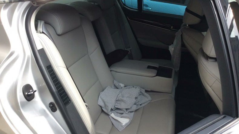 内装後方シート