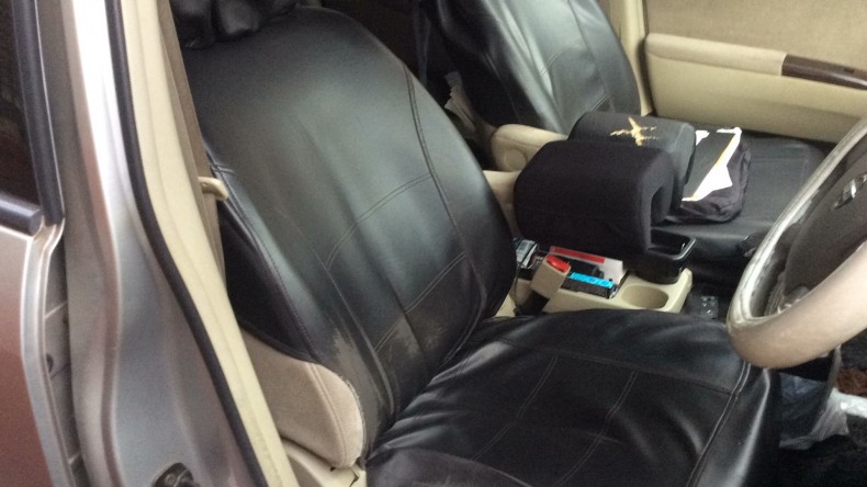 内装前方シート