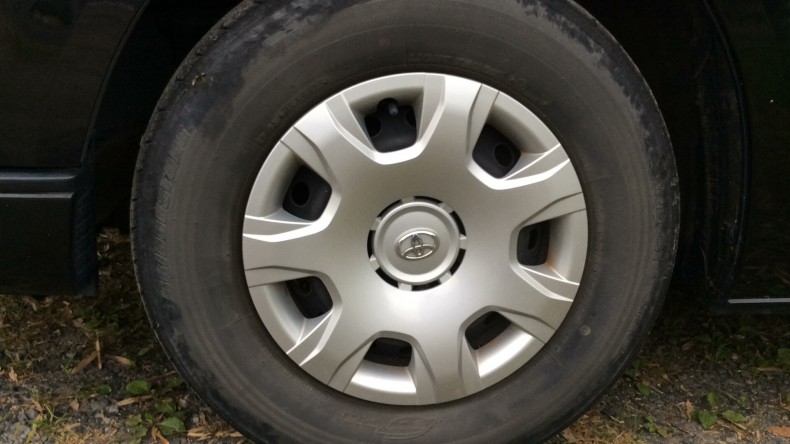 タイヤホイール前