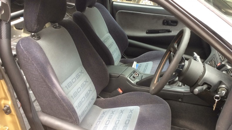 内装前方シート