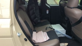 内装後方シート