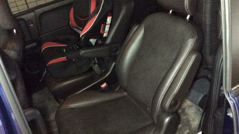 内装後方シート