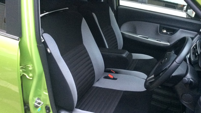 内装前方シート