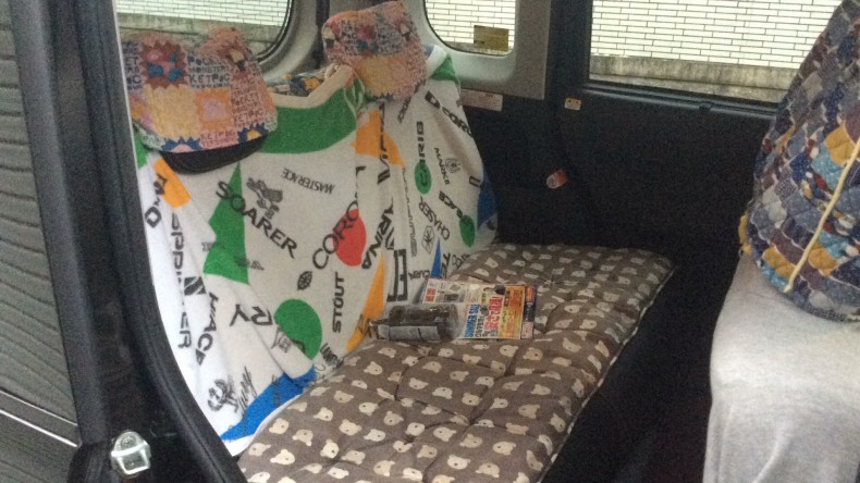 内装後方シート