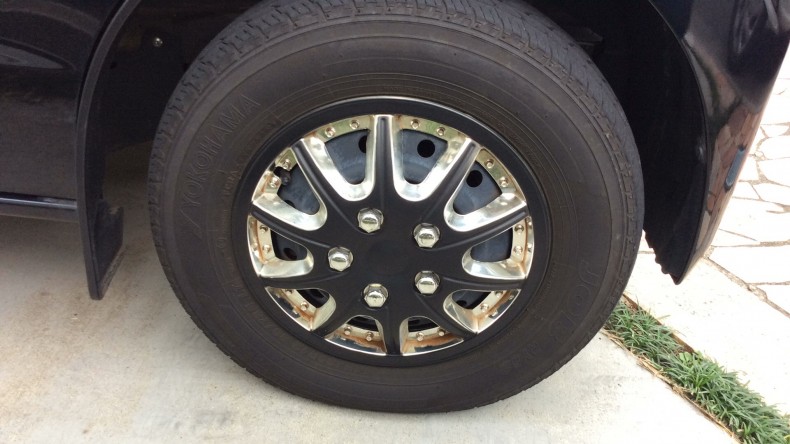 タイヤホイール前