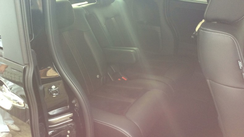 内装後方シート