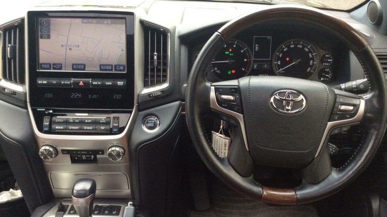 内装インパネ全体