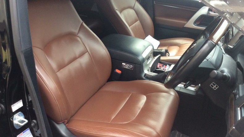 内装前方シート