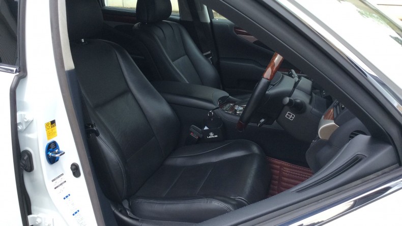 内装前方シート