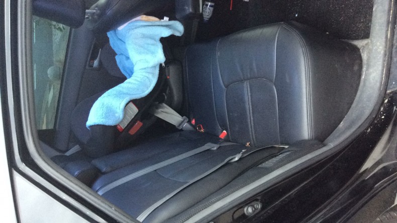 内装後方シート