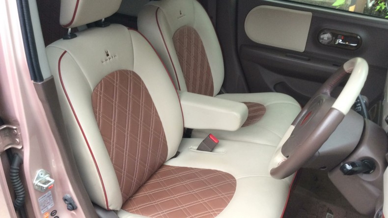 内装前方シート