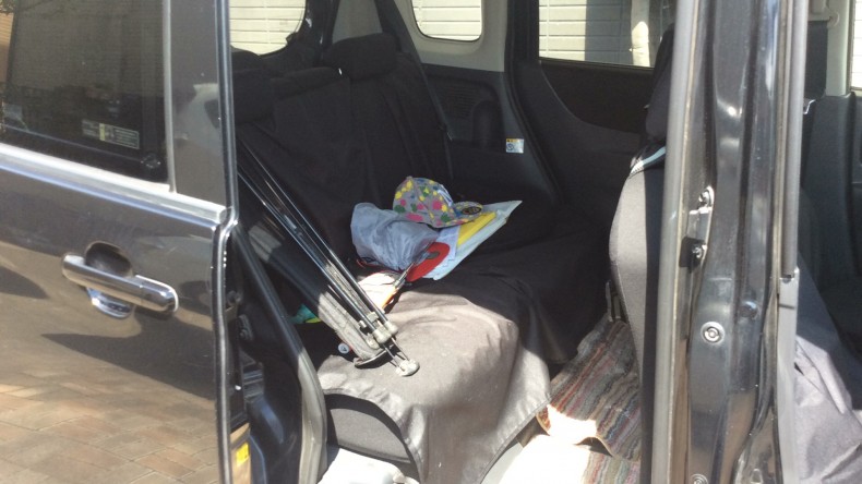 内装後方シート