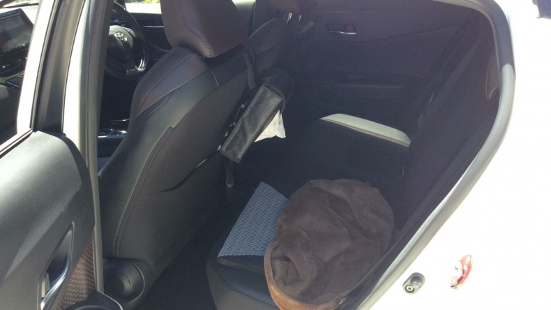 内装後方シート