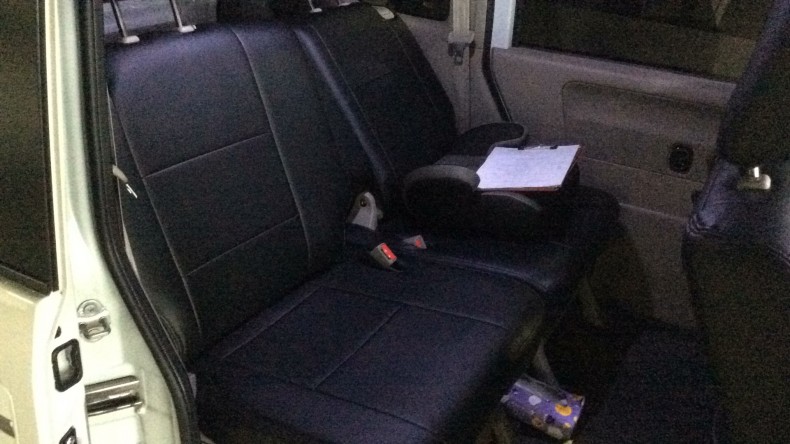 内装後方シート