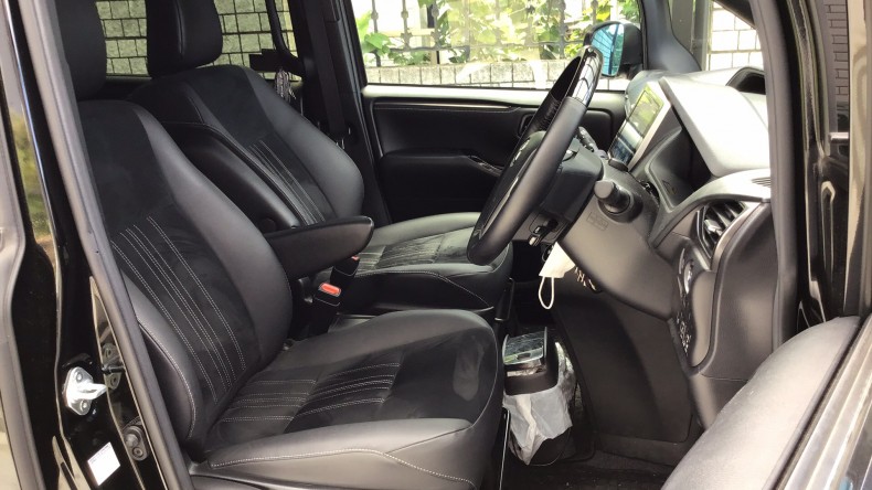 内装前方シート