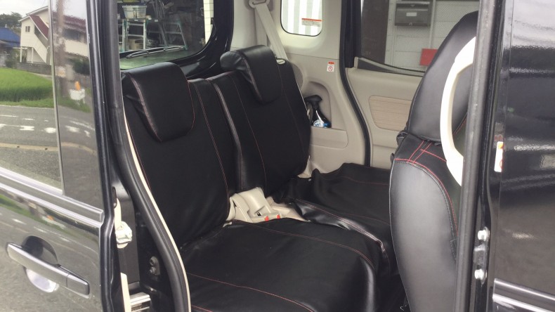 内装後方シート