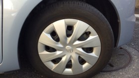 タイヤホイール前